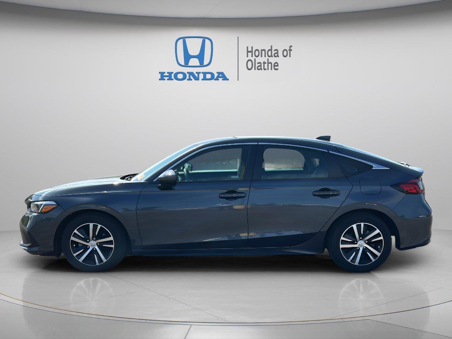 Certified Used 2024 Meteorite Gray Metallic Honda 2.0L LX image 6