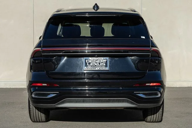 Used 2024 Infinite Black Metallic Clearcoat Lincoln Reserve image 4