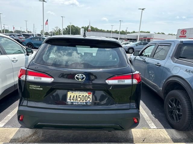 Used 2023 Black Toyota L image 8