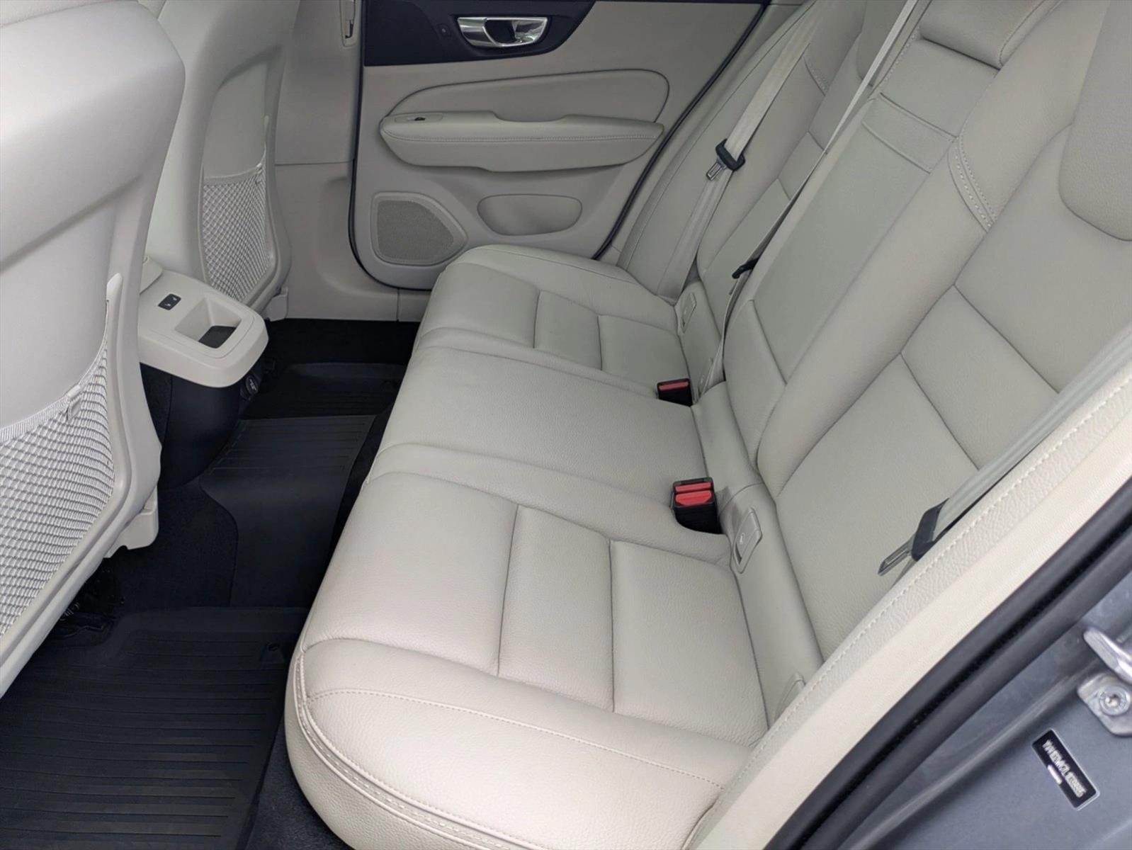 2020 Volvo V60 Cross Country Base - Photo 17