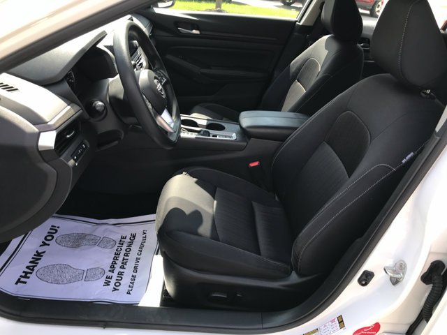 Used 2025 Glacier White Nissan SV image 20