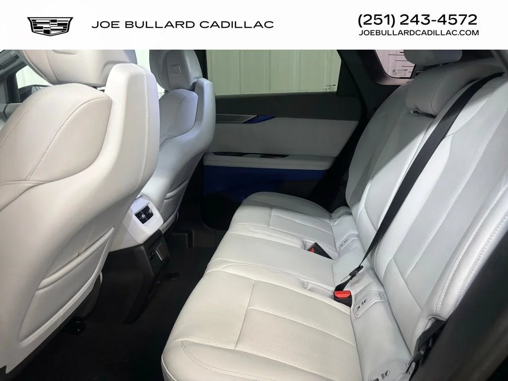 2025 Cadillac OPTIQ Sport 2 - Photo 11