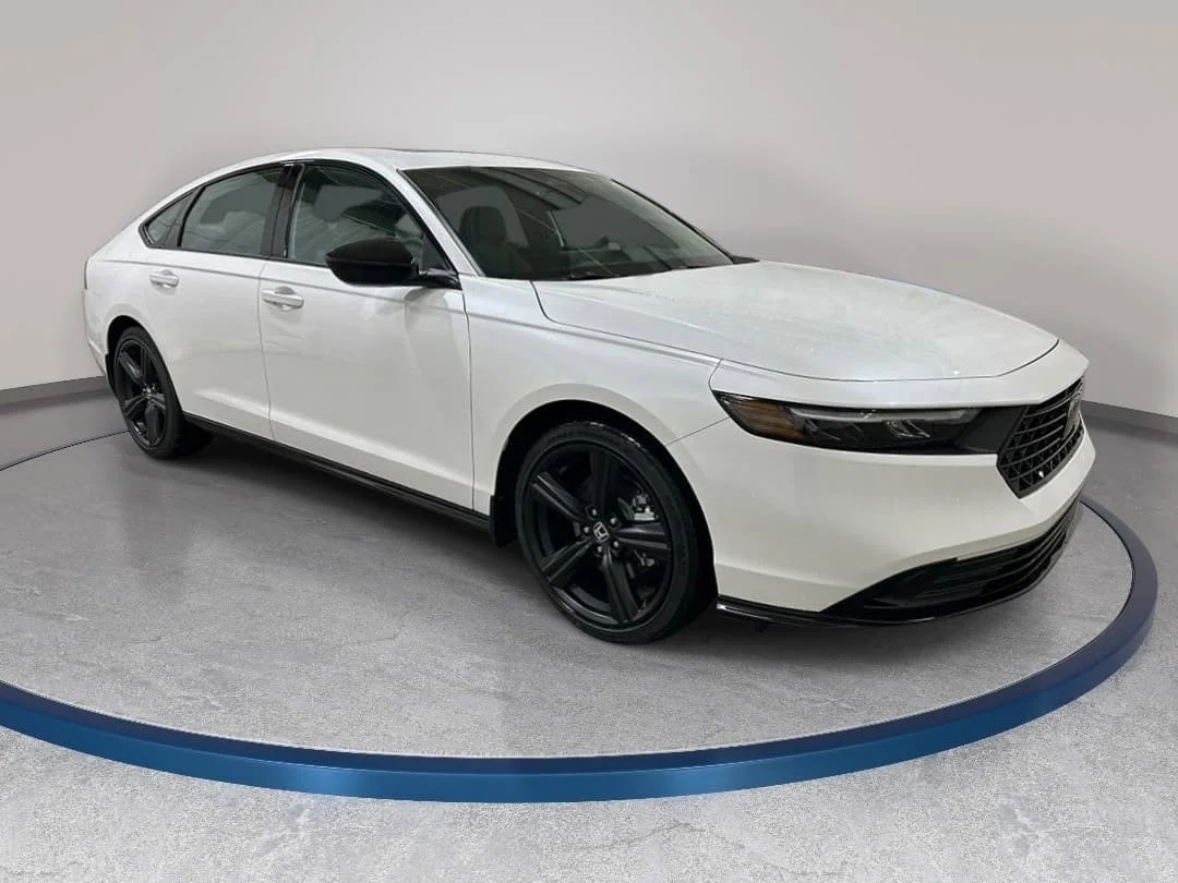 New 2026 Platinum White Pearl Honda Sport-L image 3