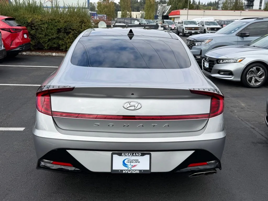 Used 2021 Shimmering Silver Pearl Hyundai SEL image 8