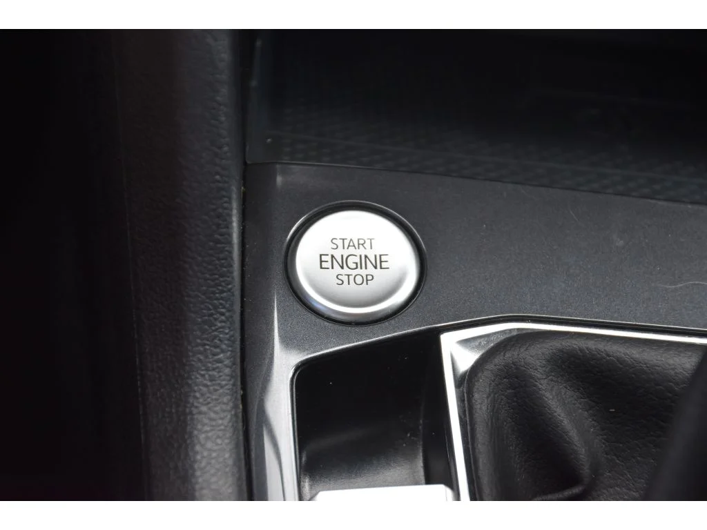 Used 2022 Deep Black Pearl Volkswagen SE R-Line Black image 38