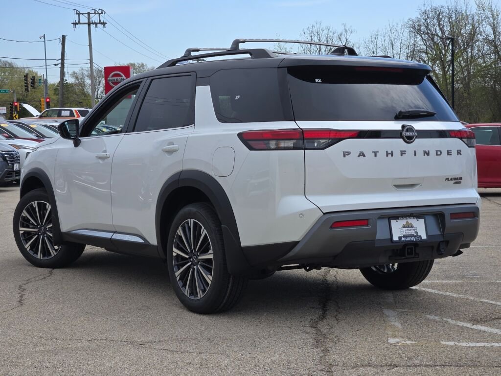 New 2026 Everest White Pearl TriCoat / Super Black Two-tone Nissan Platinum image 15