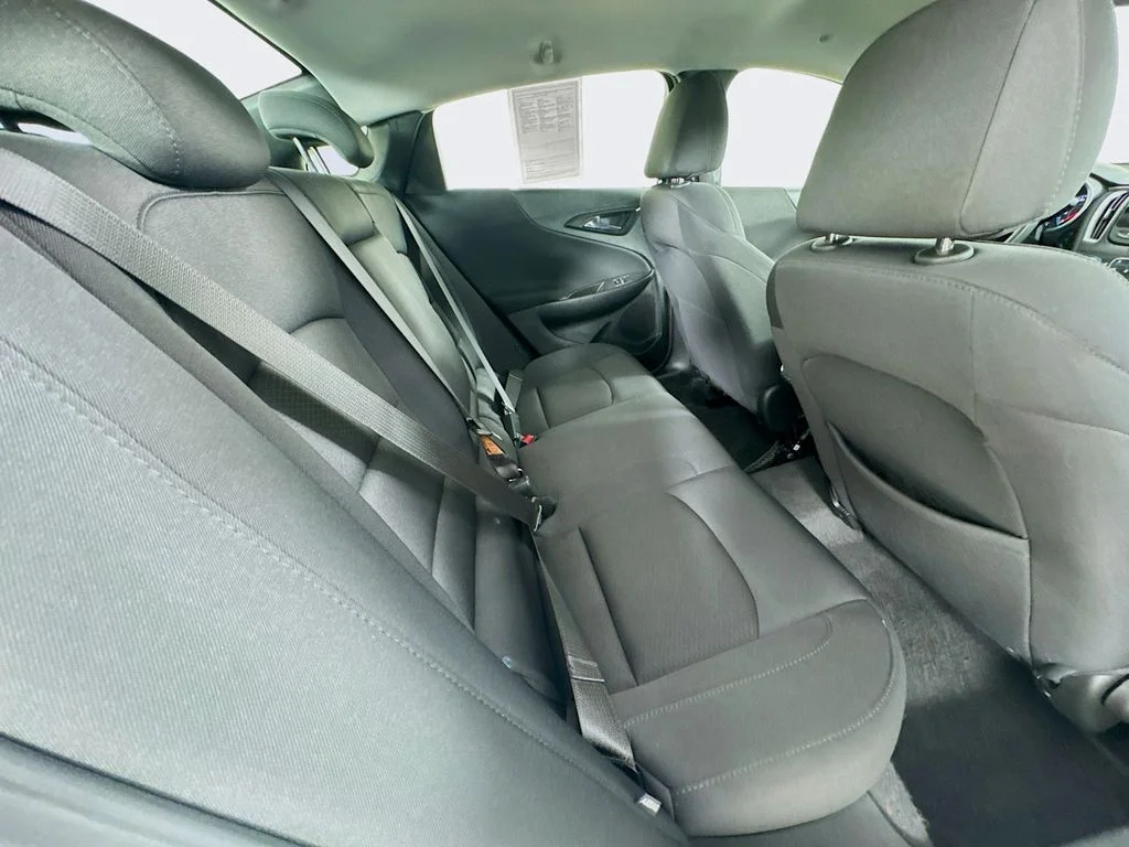 Used 2024 White Chevrolet LT image 33