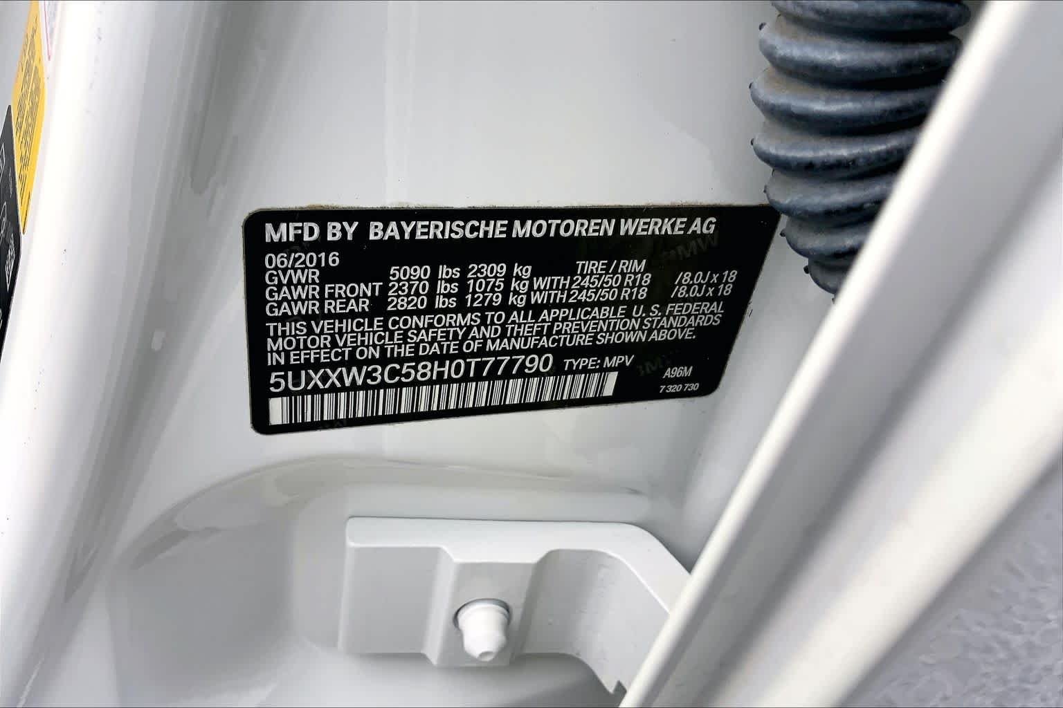 Used 2017 Alpine White BMW xDrive28i image 33