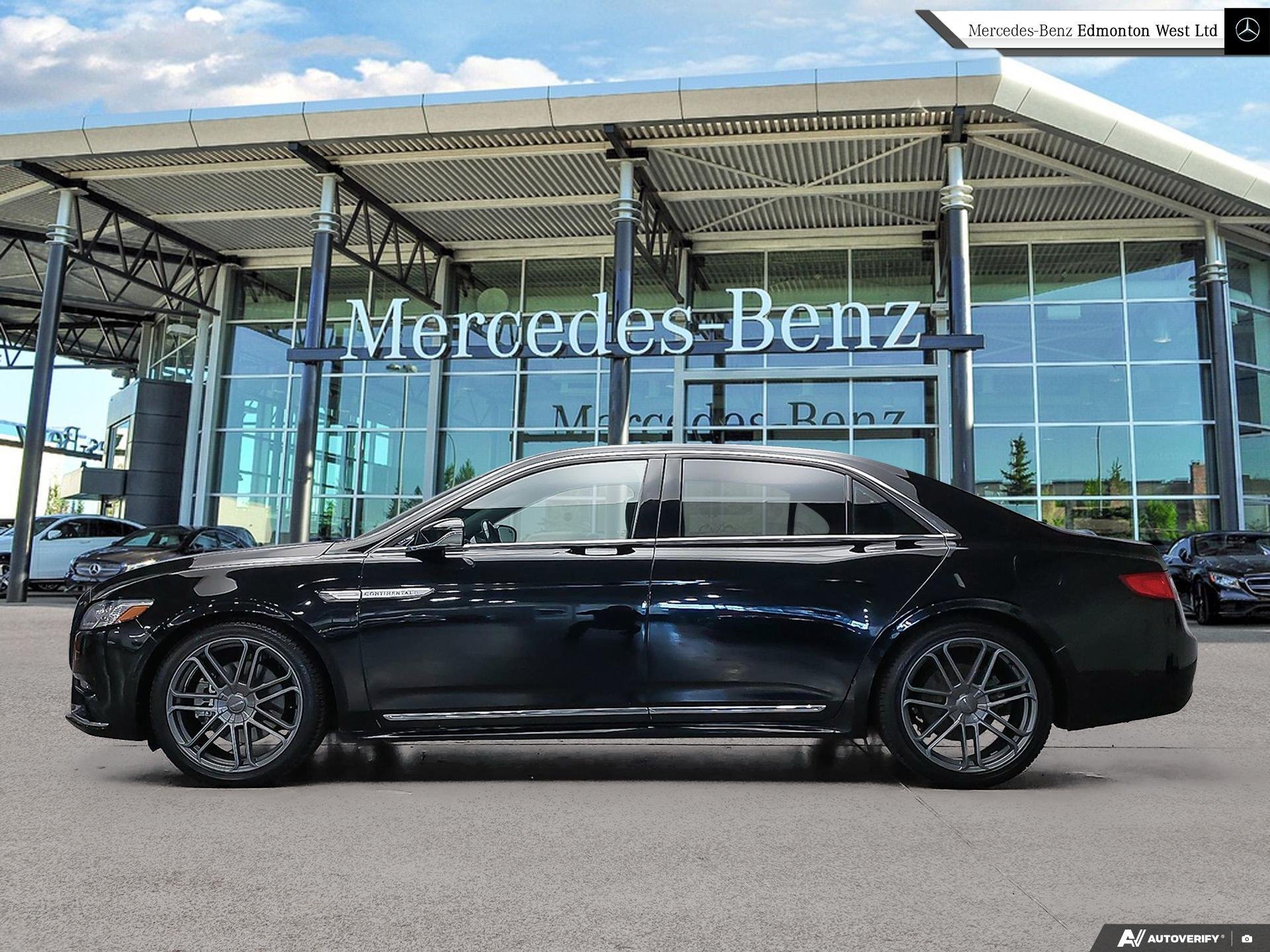 2017 Lincoln Continental Reserve photo 3