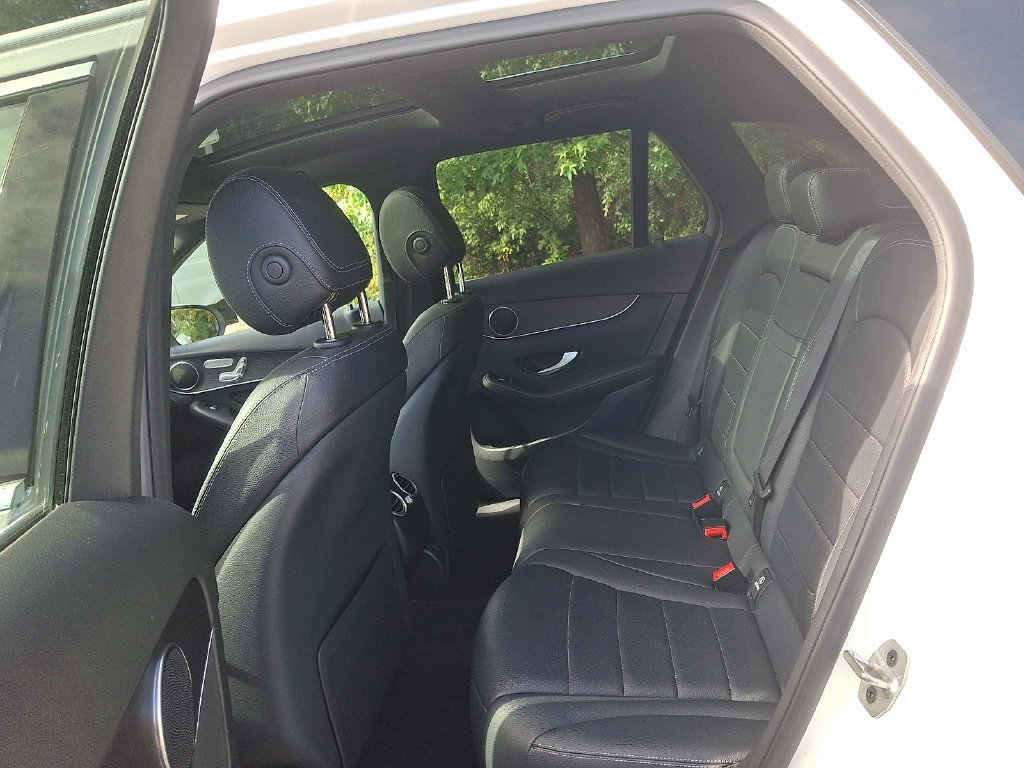 Certified Used 2022  Mercedes-Benz GLC 300 image 10
