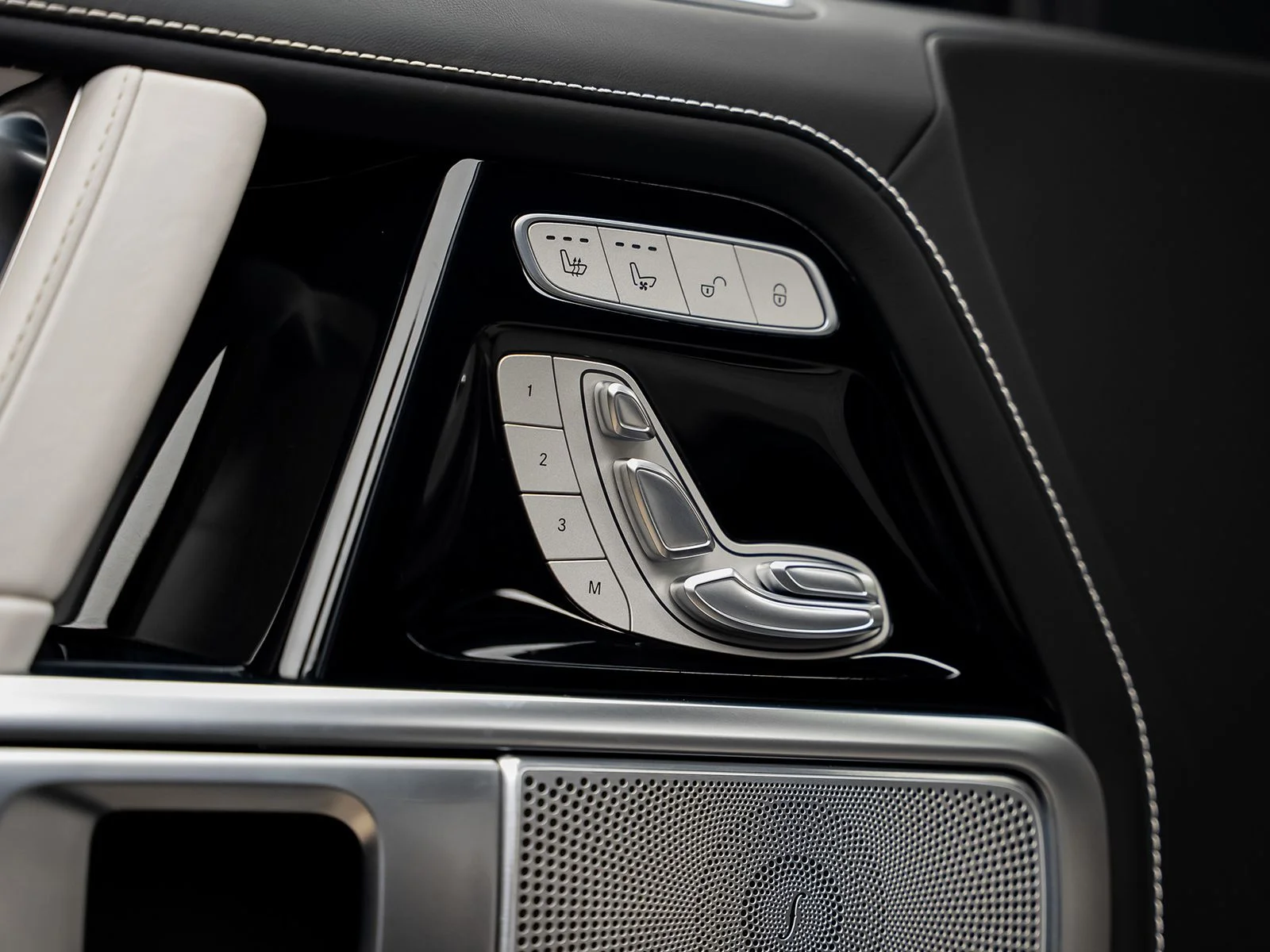 Used 2021 Blue Mercedes-Benz G 63 AMG&reg; image 69
