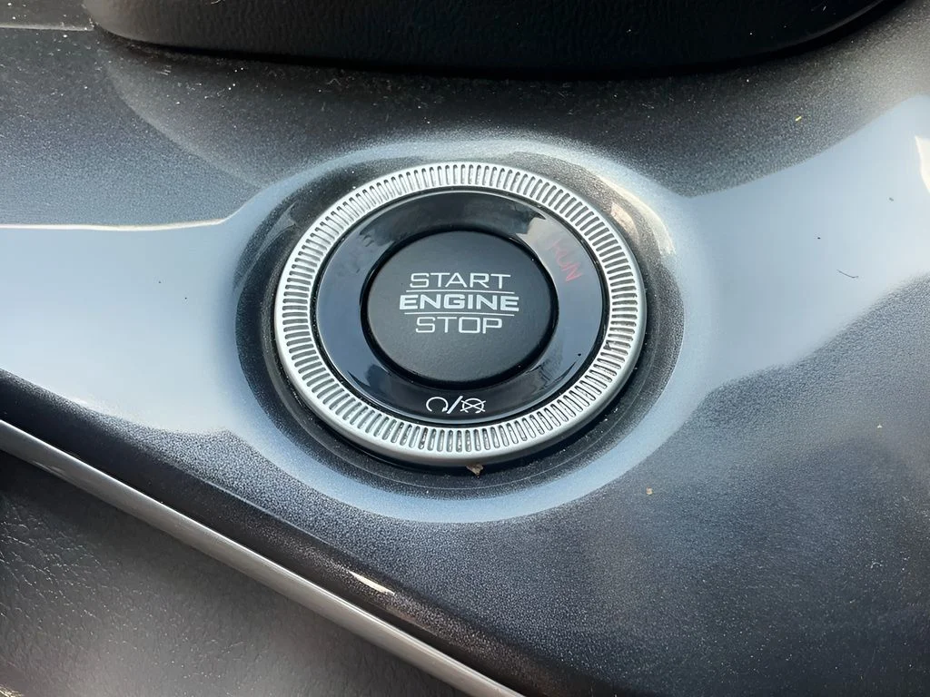 Used 2021 Silver Jeep Laredo image 37