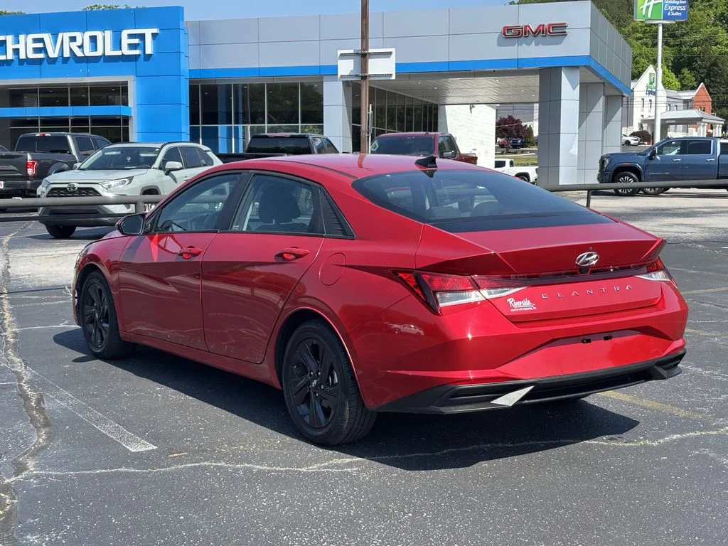 Used 2021 Red Hyundai SEL image 7