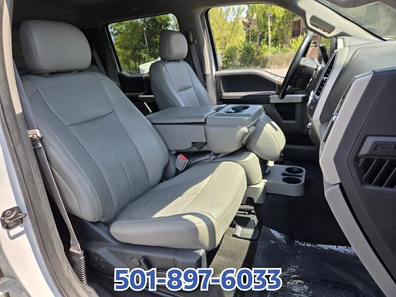 Used 2019 Oxford White FORD LARIAT 4WD SUPERCREW 5.5