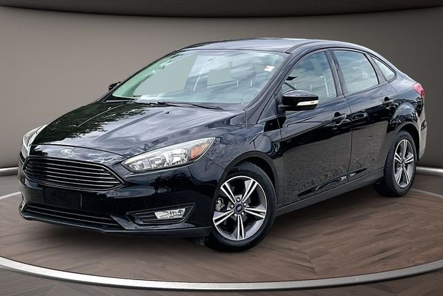 2017 Ford Focus Sedan SE's photo