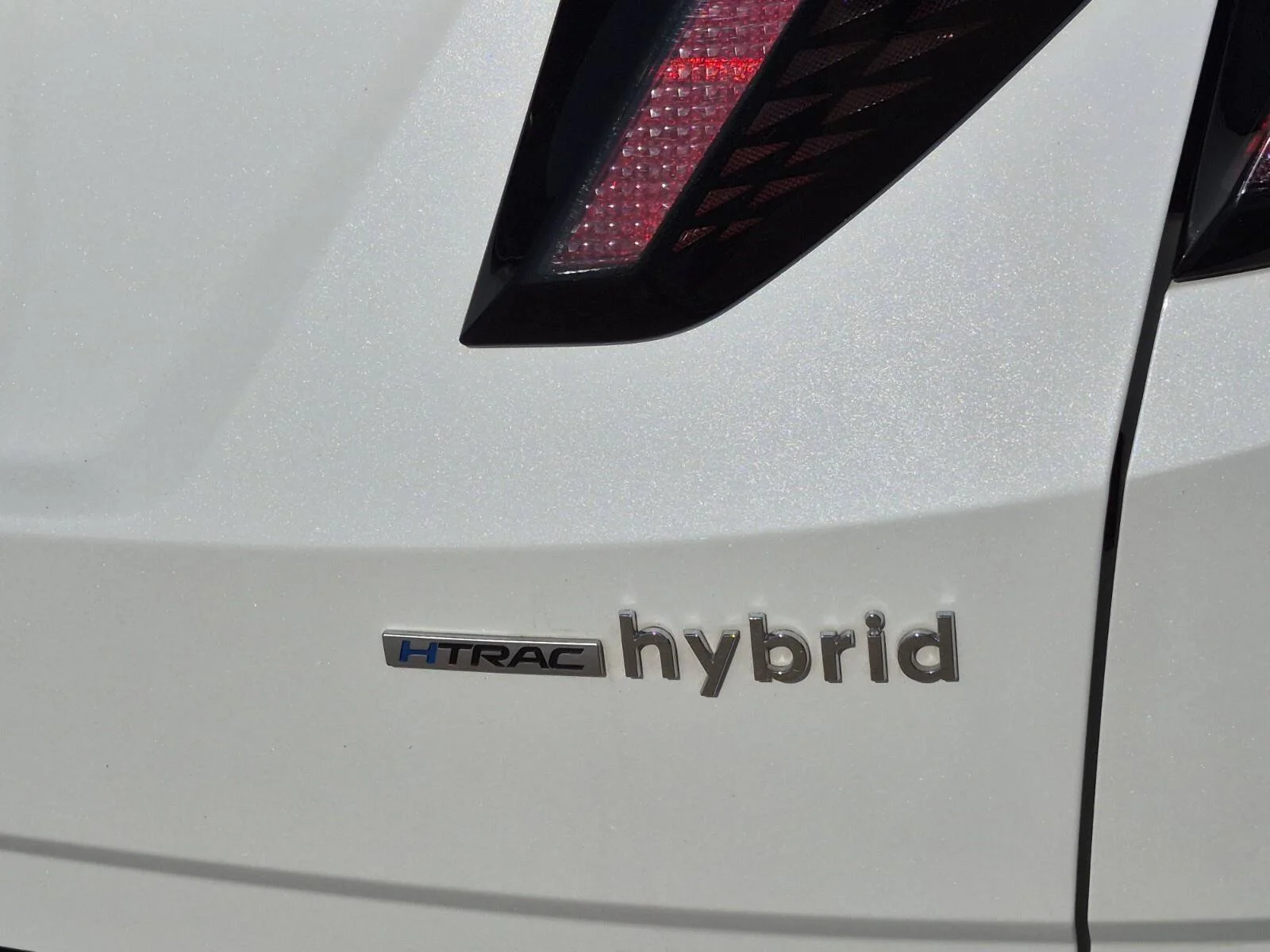 Used 2024 White Pearl Hyundai Limited image 10