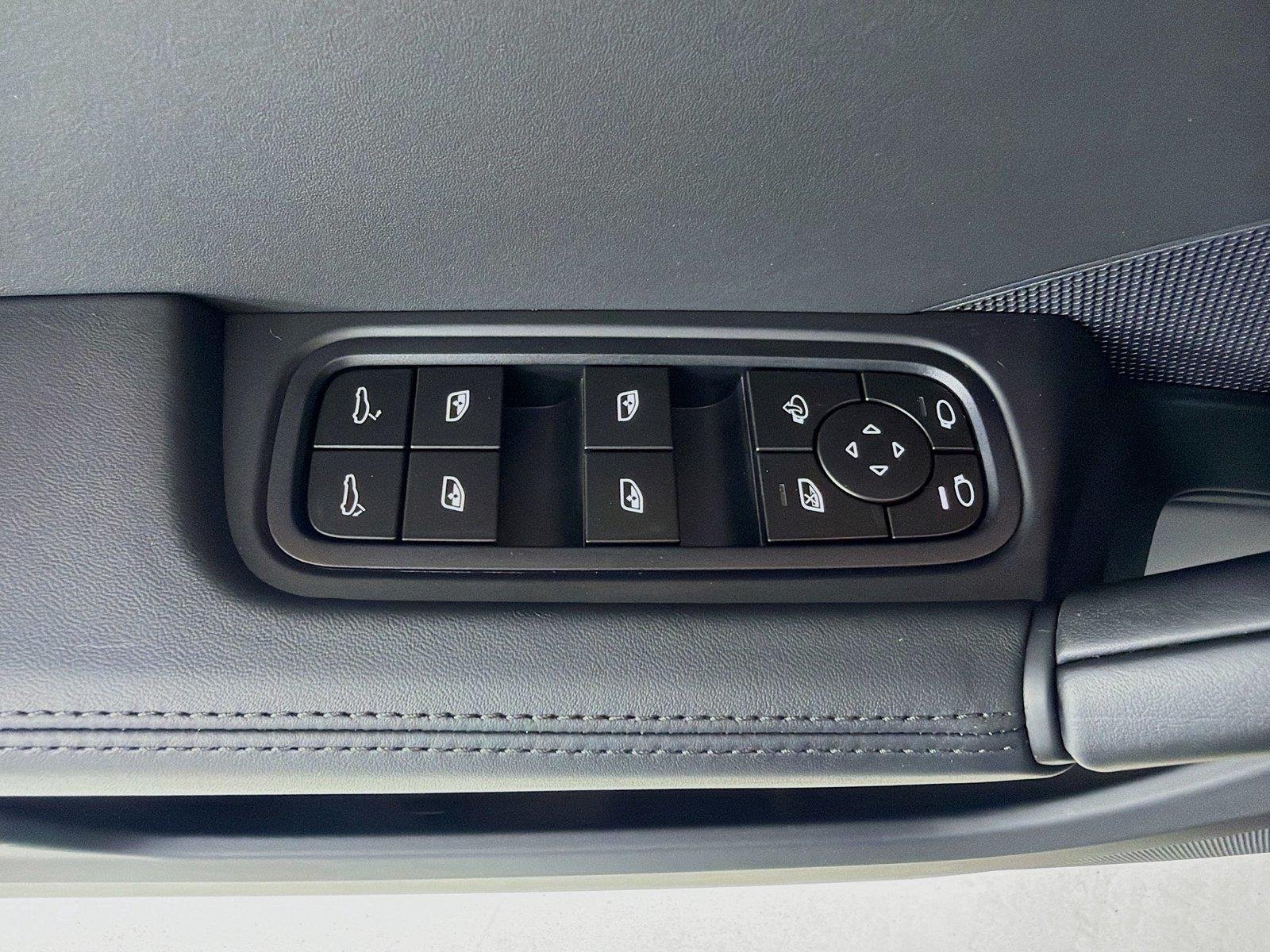 Used 2025 Chromite Black Metallic Porsche  image 8