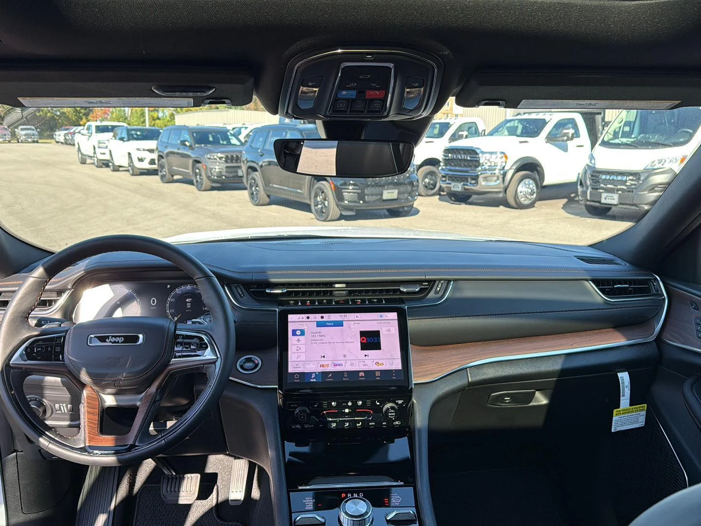 New 2025 Bright White Clearcoat Jeep Summit image 5