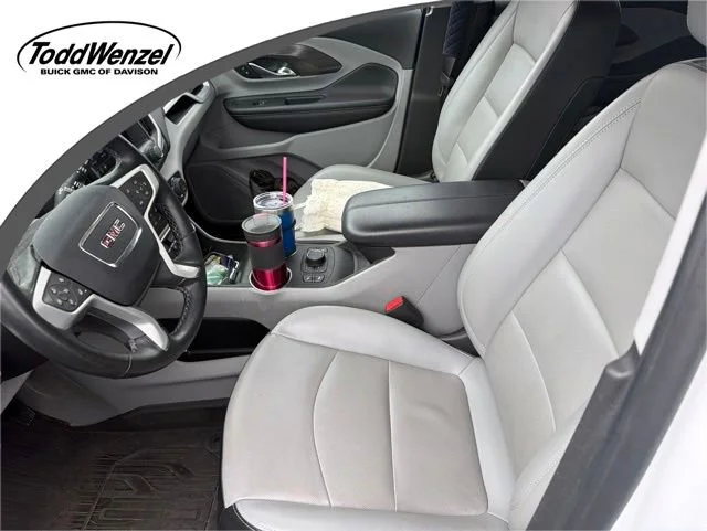2023 GMC Terrain SLT FWD's photo