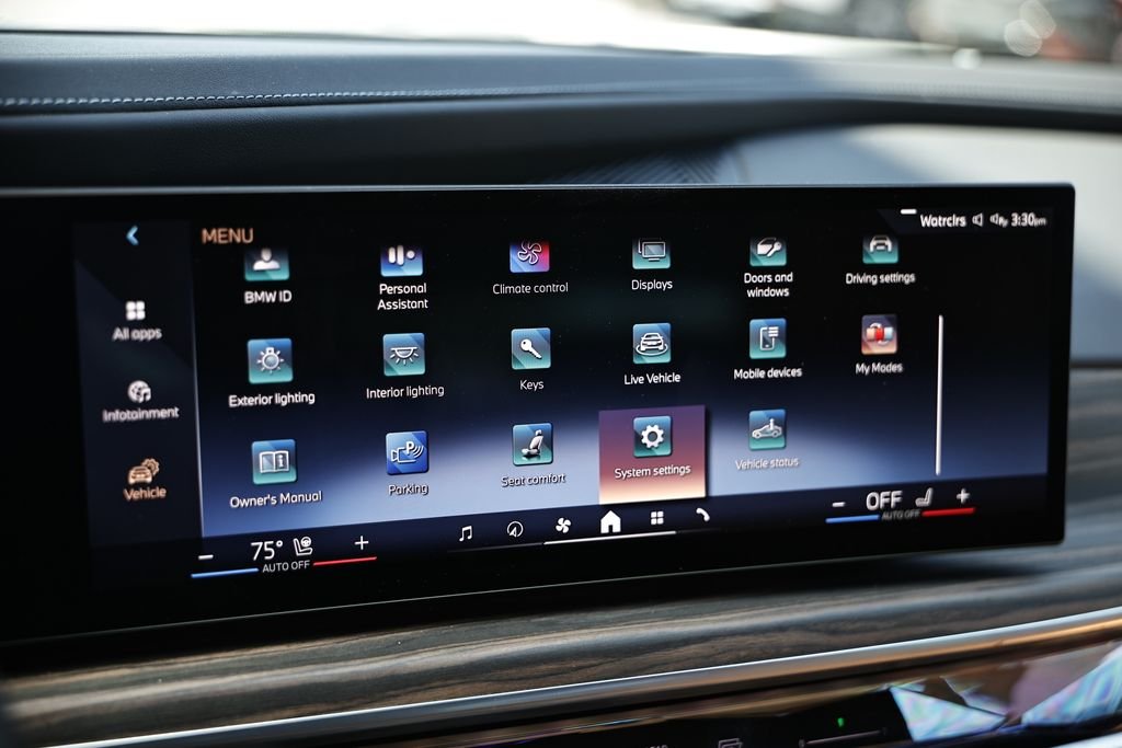 Used 2023 Brooklyn Gray Metallic BMW 740i image 35