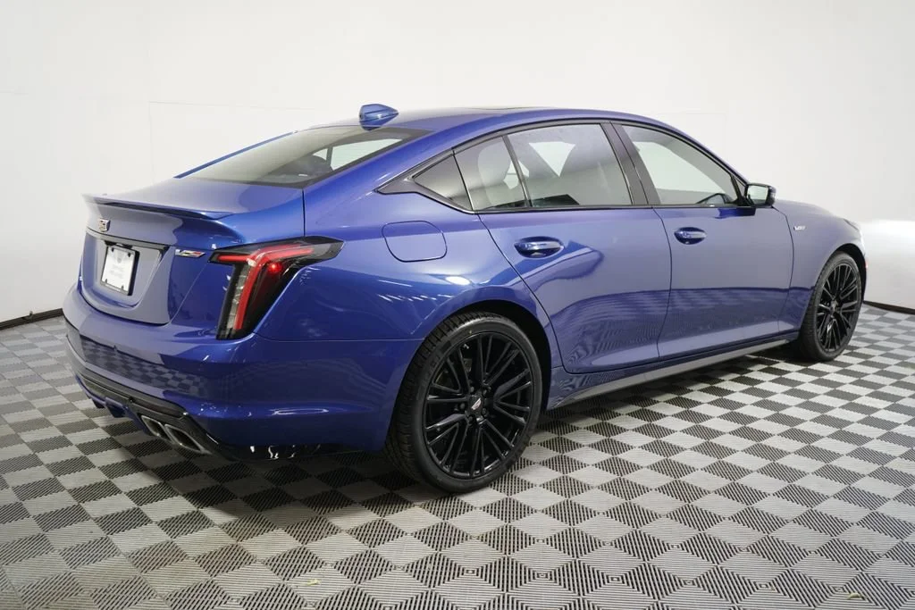 Used 2021 WAVE METALLIC Cadillac V-Series image 7