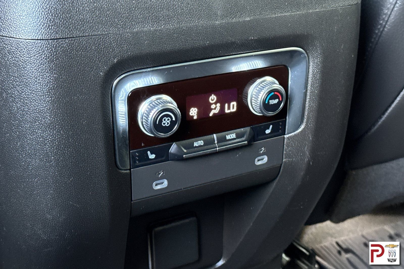 Used 2023 White GMC Denali image 14