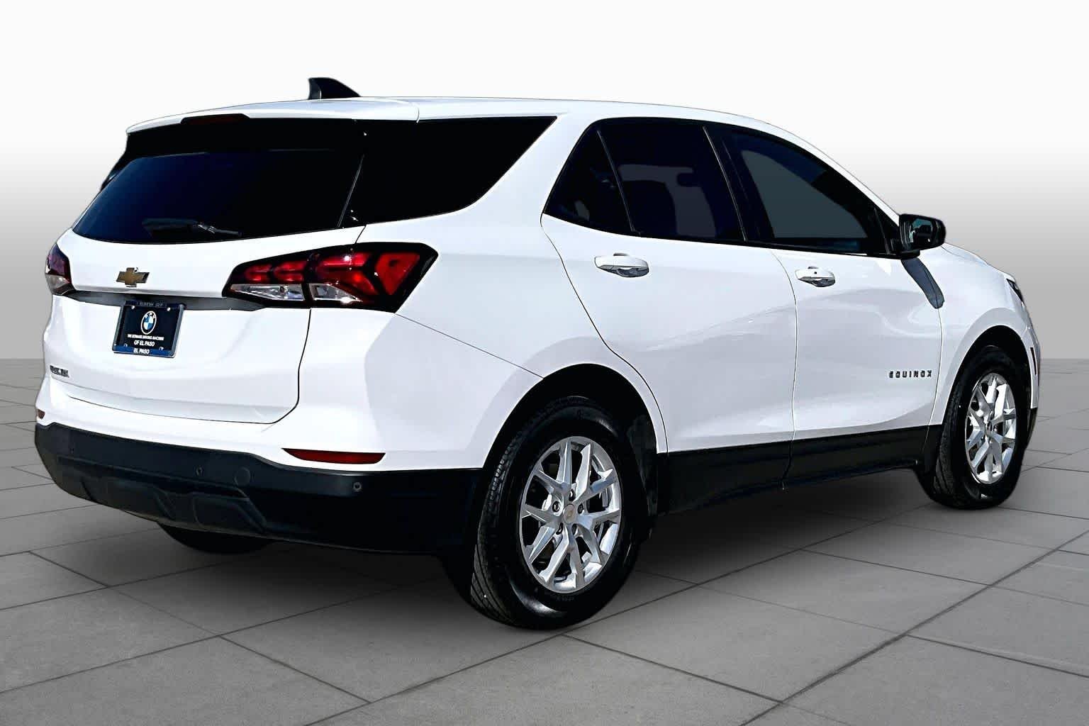 Used 2022 Summit White Chevrolet LS image 12