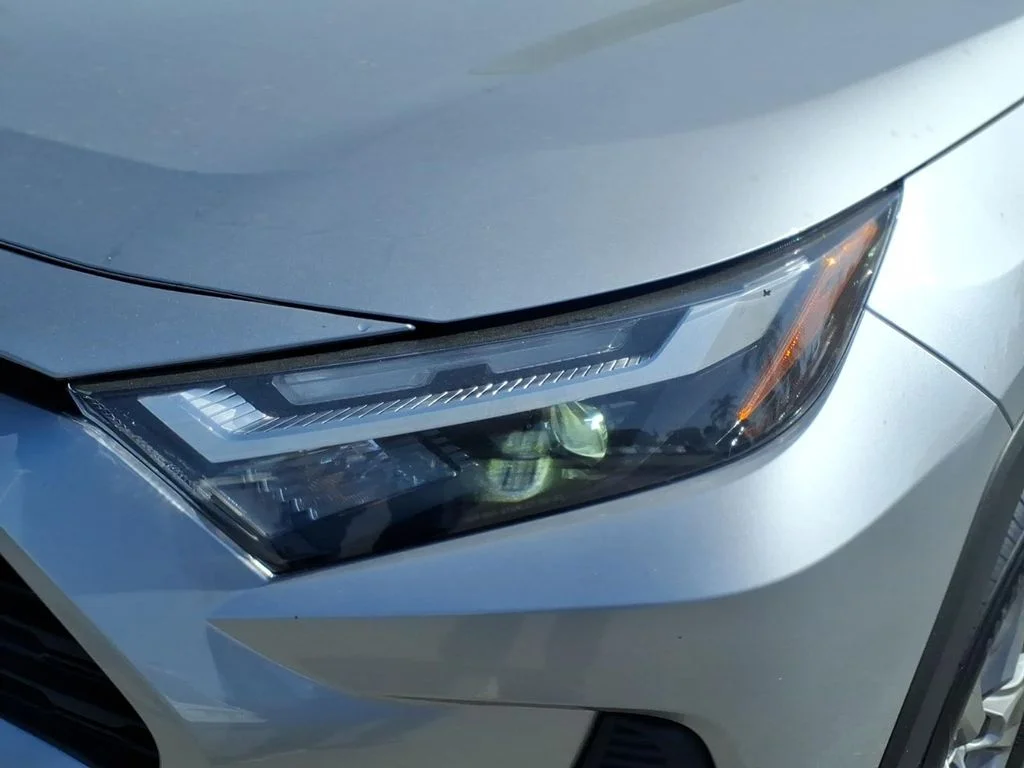 Used 2025 Silver Toyota LE image 2
