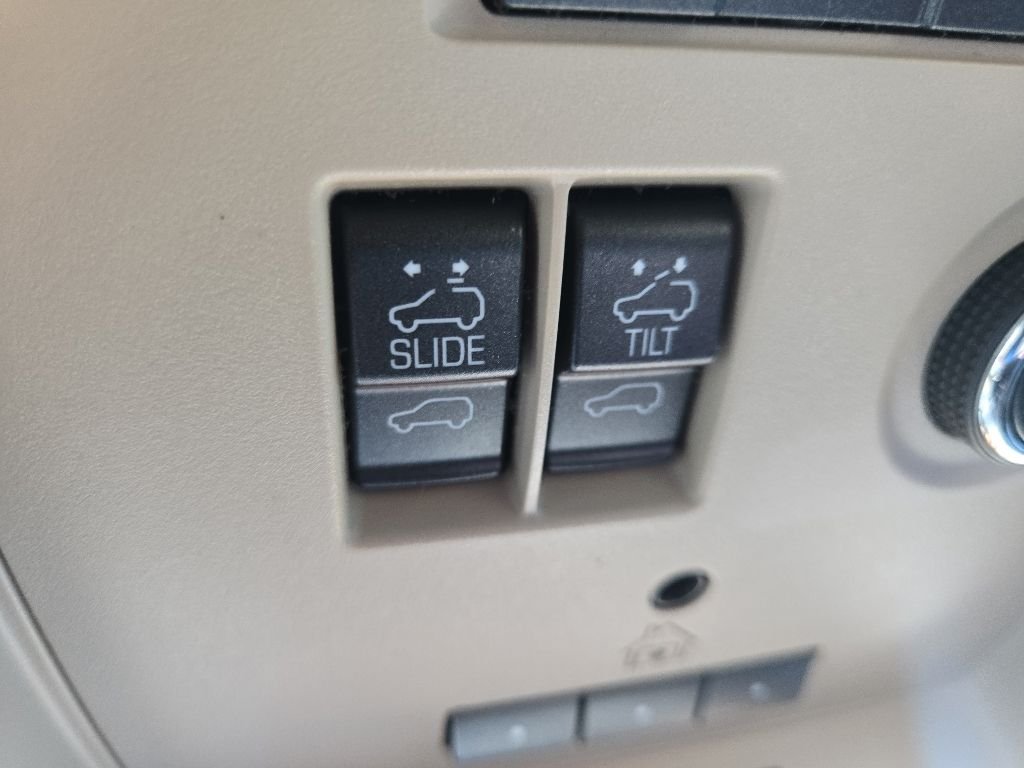 Used 2018 Gray Chevrolet Premier image 72