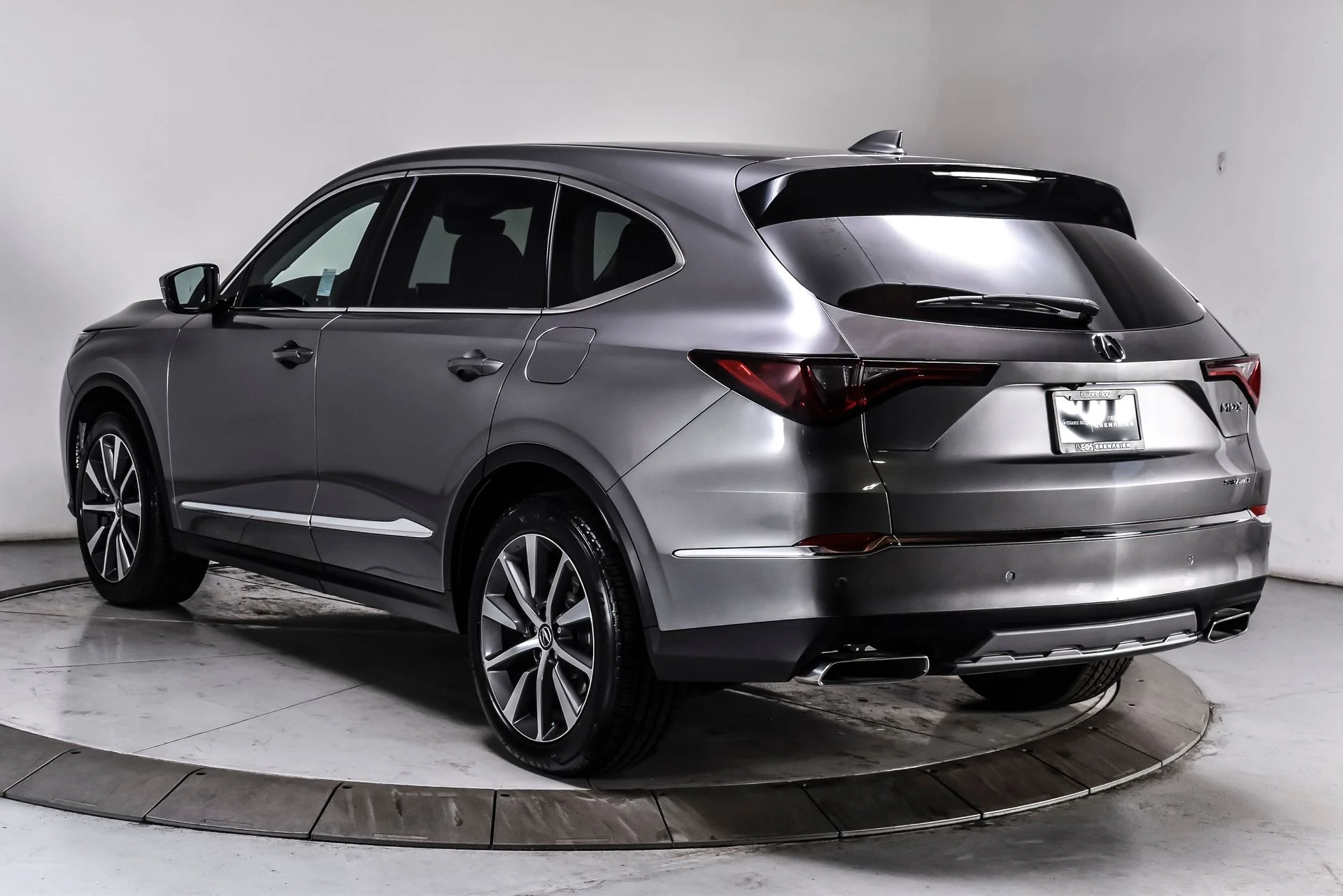 Used 2025 Majestic Black Pearl Acura Technology Package image 4