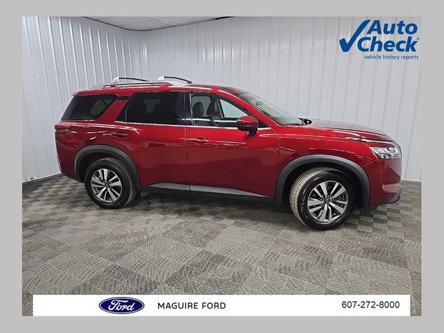 2023 Nissan Pathfinder SL
