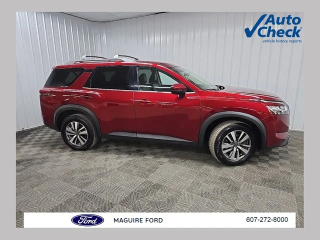 2023 Nissan Pathfinder SL