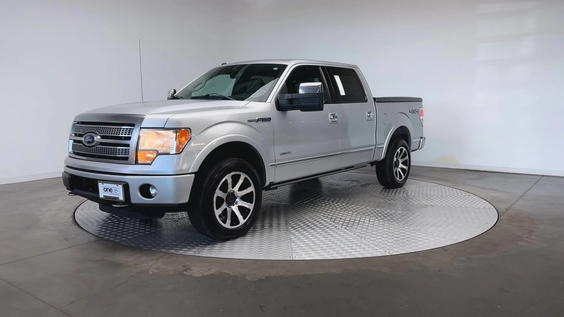Used 2011 Ingot Silver Metallic Ford Platinum image 4