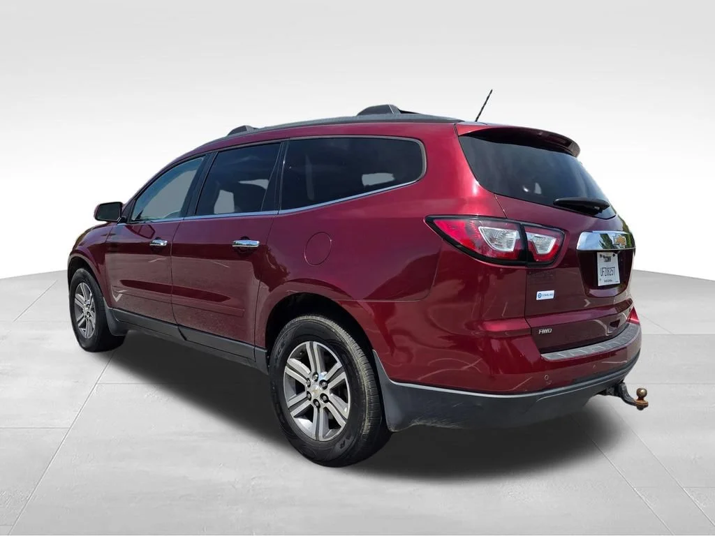 Used 2015 SIREN RED TINTCOAT Chevrolet LT image 6