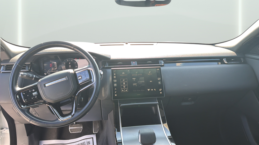 Used 2025 Fuji White Land Rover Dynamic SE image 19
