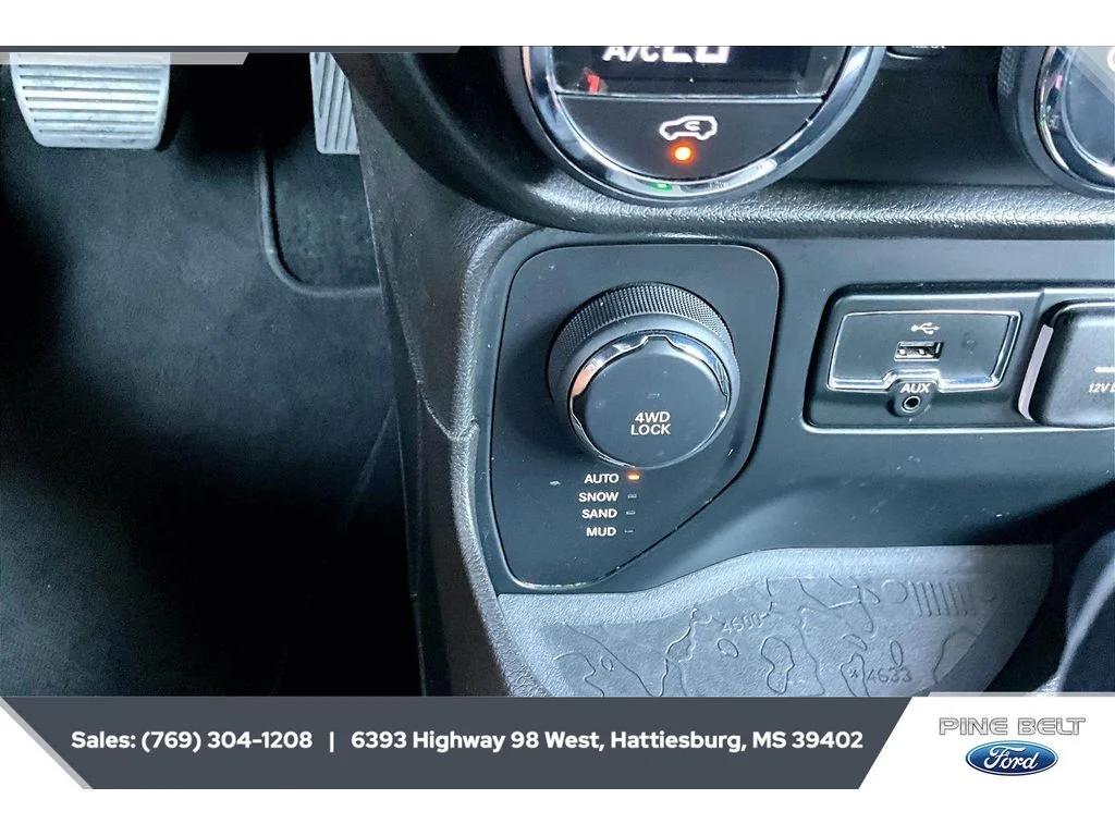 Used 2017 Anvil Jeep Limited image 23