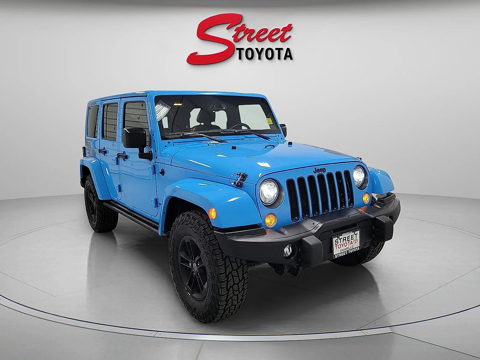 Used 2017 Chief Clearcoat Jeep Winter image 5