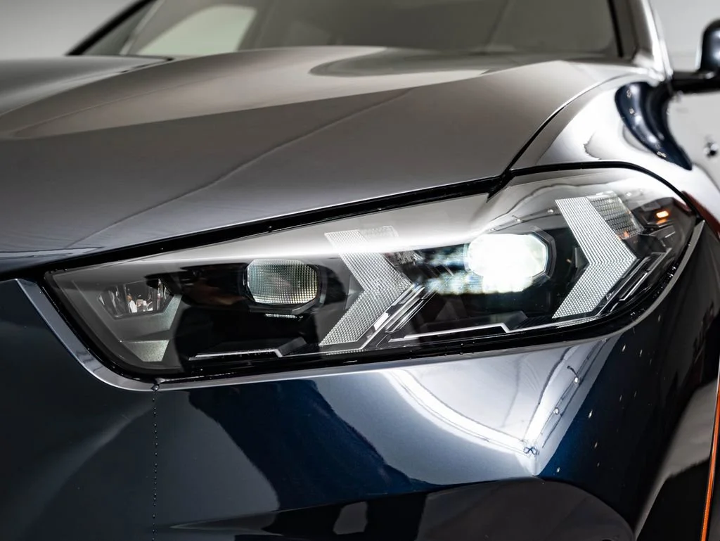 New 2026 Carbon Black Metallic BMW xDrive40i image 15
