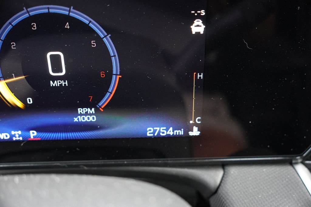 Used 2025 Crimson Chevrolet LT image 7
