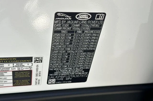 New 2026 Fuji White Land Rover SE image 27