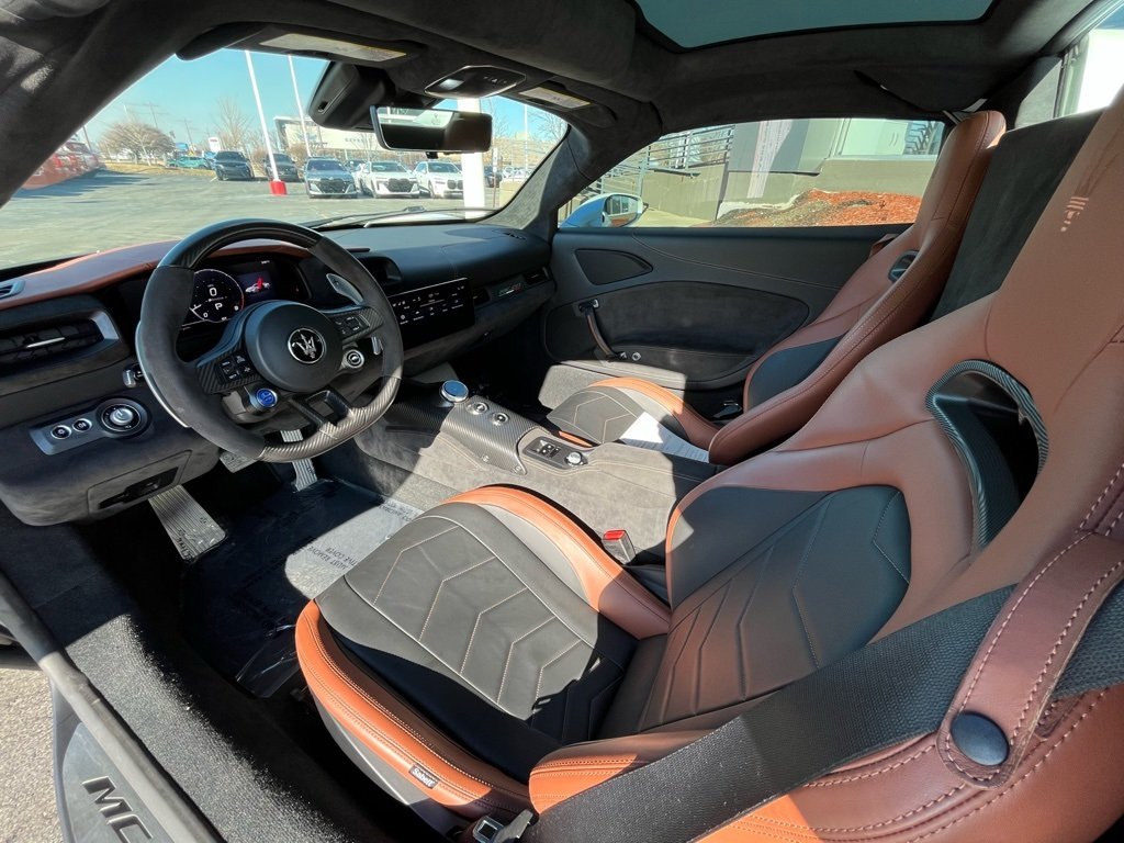 2023 MASERATI MC20 - Image 17