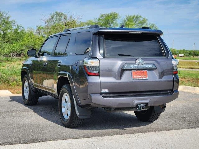 Used 2022 Gray Toyota SR5 4x2 image 5