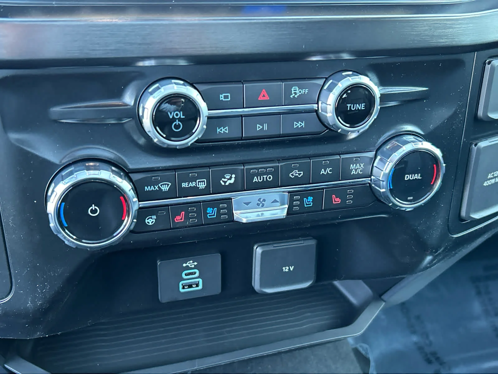 New 2026 Avalanche Ford LARIAT image 33