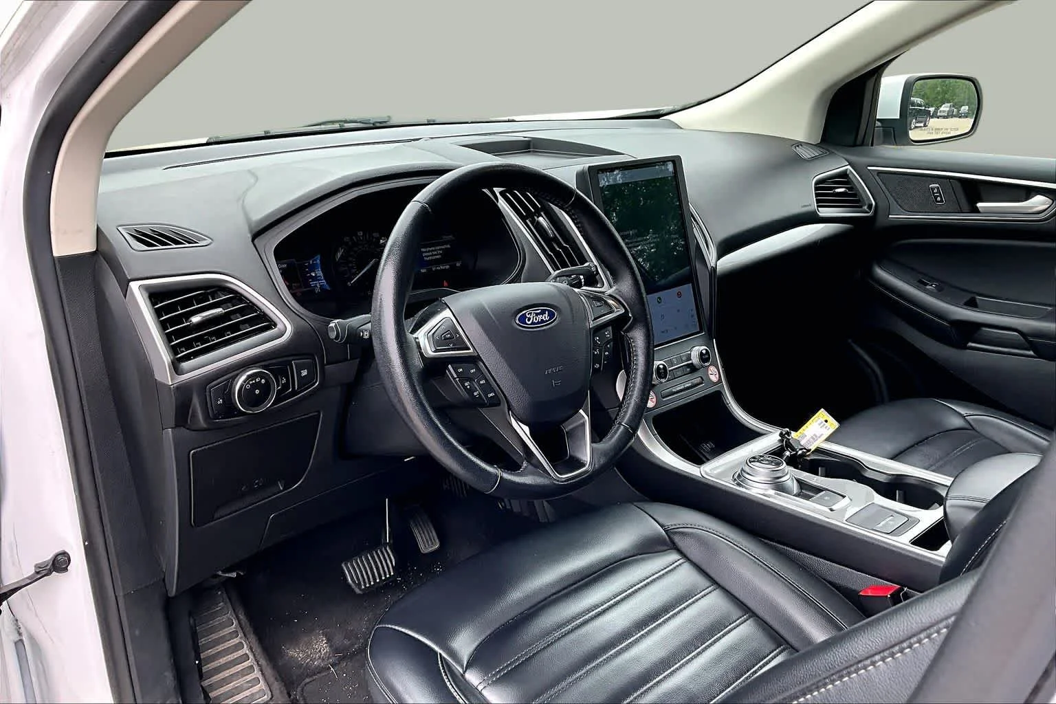 Certified Used 2024 Oxford White Clearcoat Ford SEL image 18