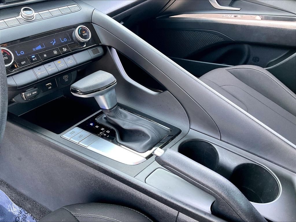 Used 2024 Intense Blue Hyundai SEL image 19