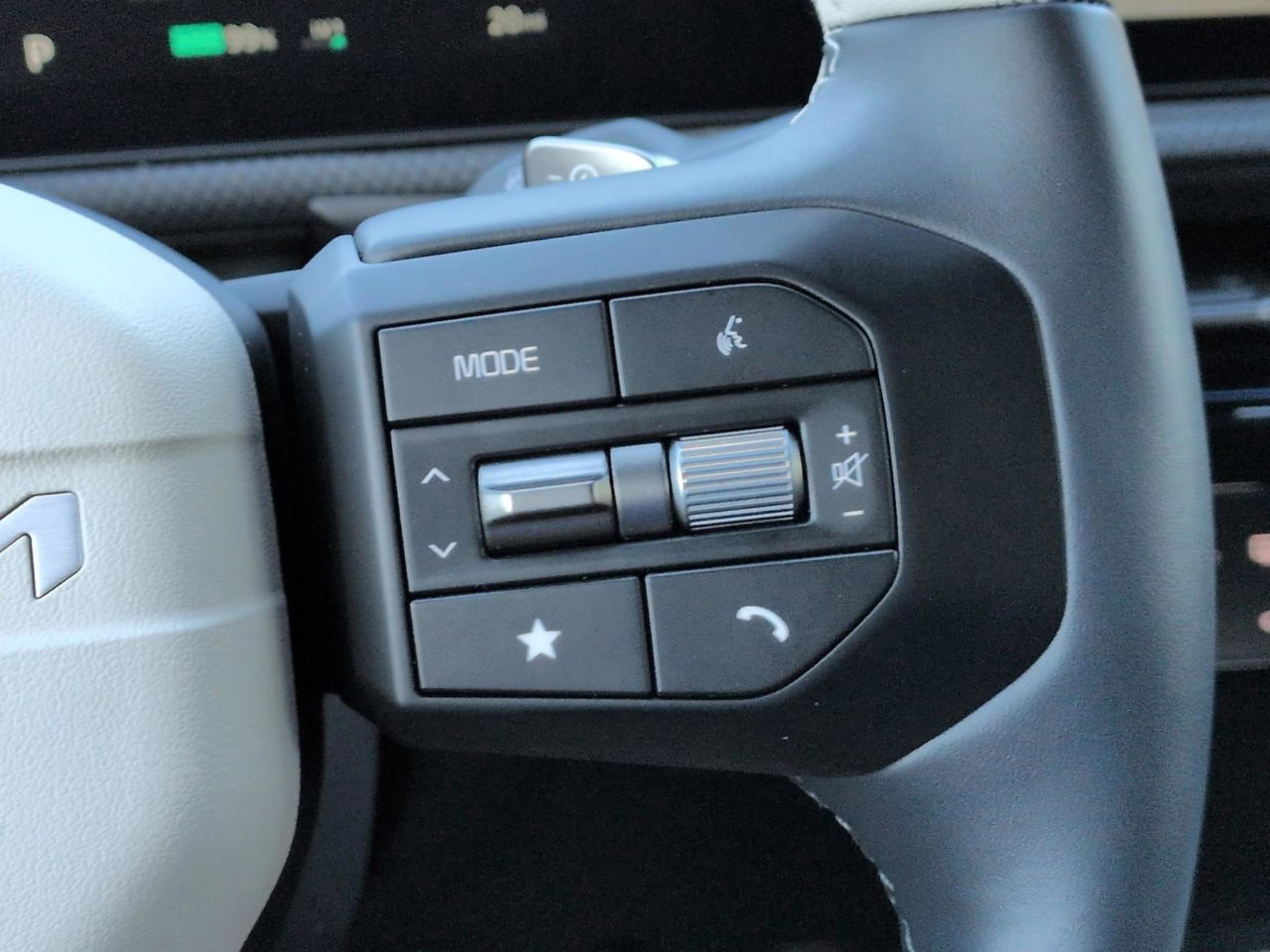 New 2026 Glacier White Pearl/Black Roof Kia GT-Line image 38