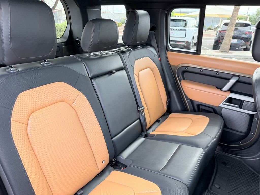 Used 2024 Brown Land Rover X-Dynamic SE image 8