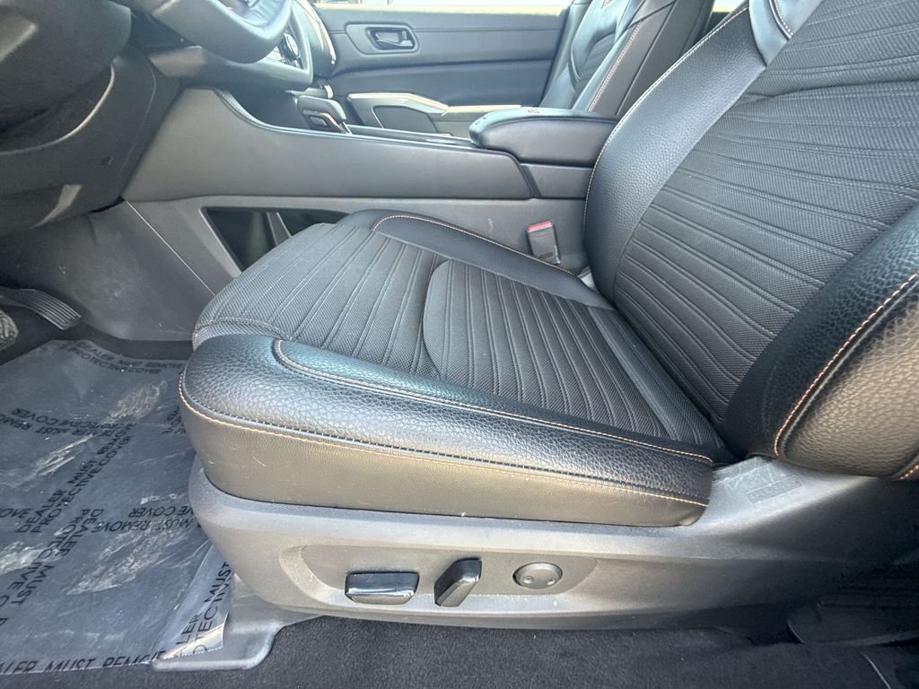 Used 2024 Red Nissan Rock Creek image 12
