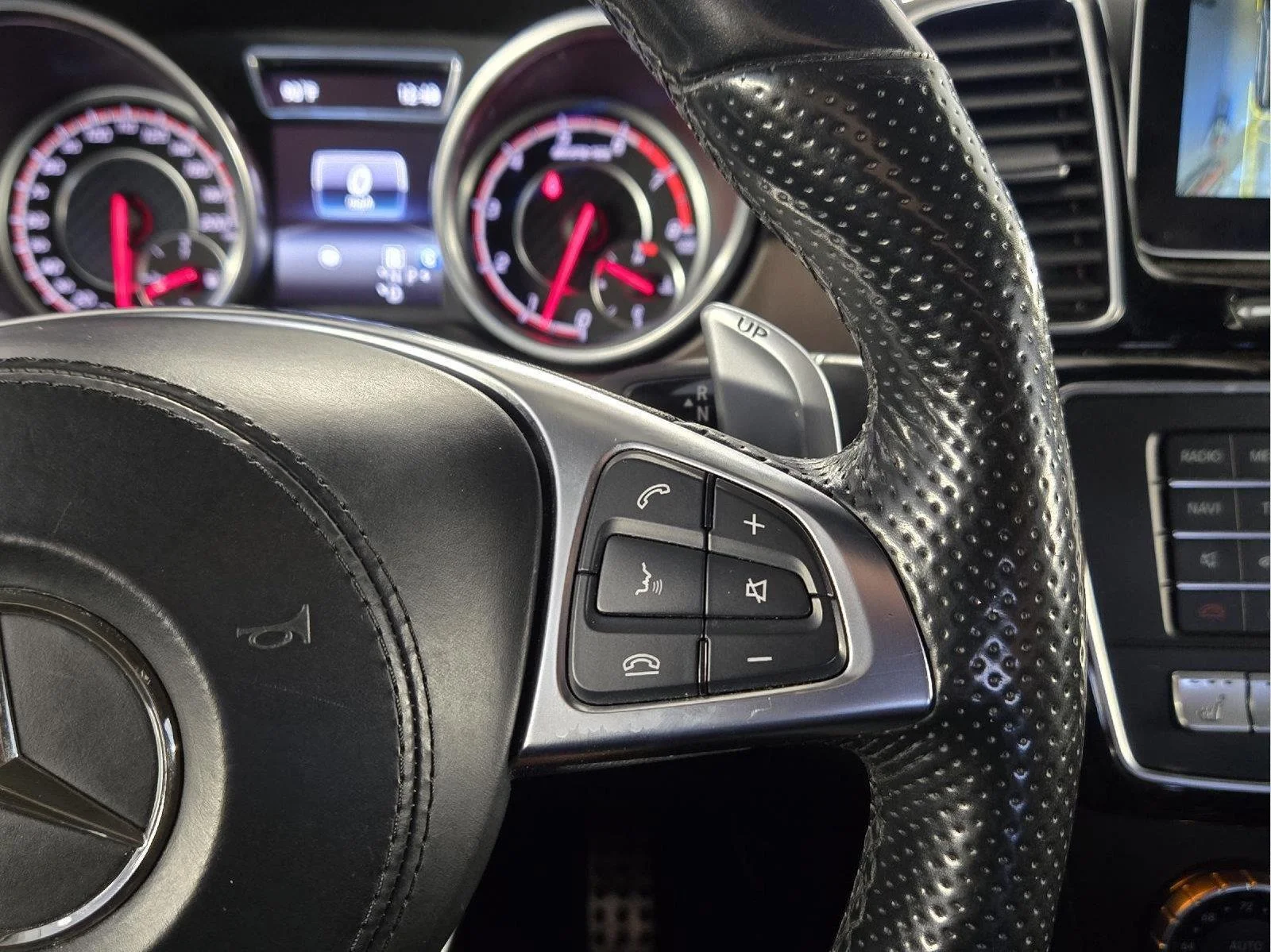 Used 2017 Obsidian Black Metallic Mercedes-Benz AMG® GLS 63 image 20