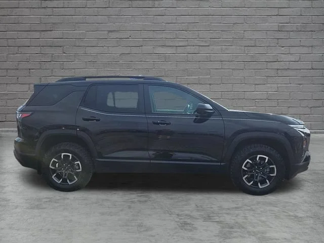 Used 2025 Mosaic Black Metallic Chevrolet ACTIV image 7